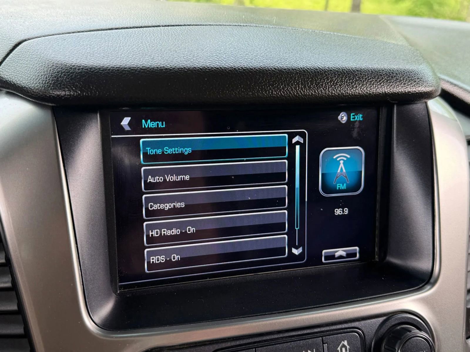 Used 2019 Chevrolet Tahoe LT image 32