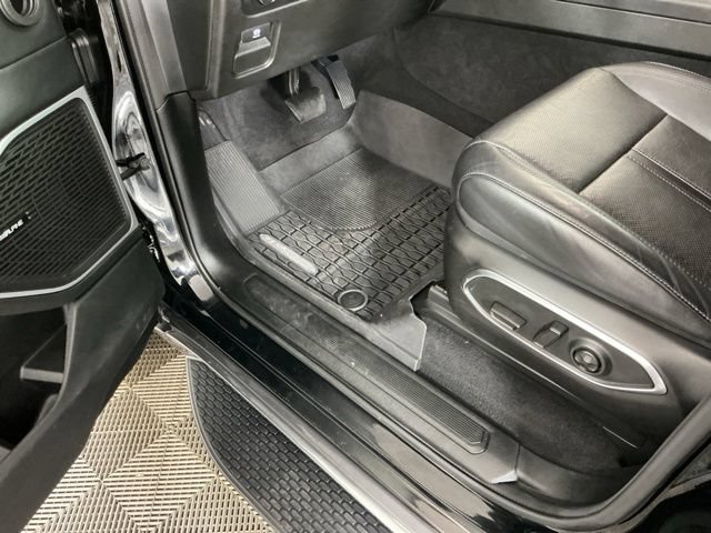 Used 2022 Jeep Wagoneer Series III w/ Rear Seat Entertainment Group AWD/4WD image 15