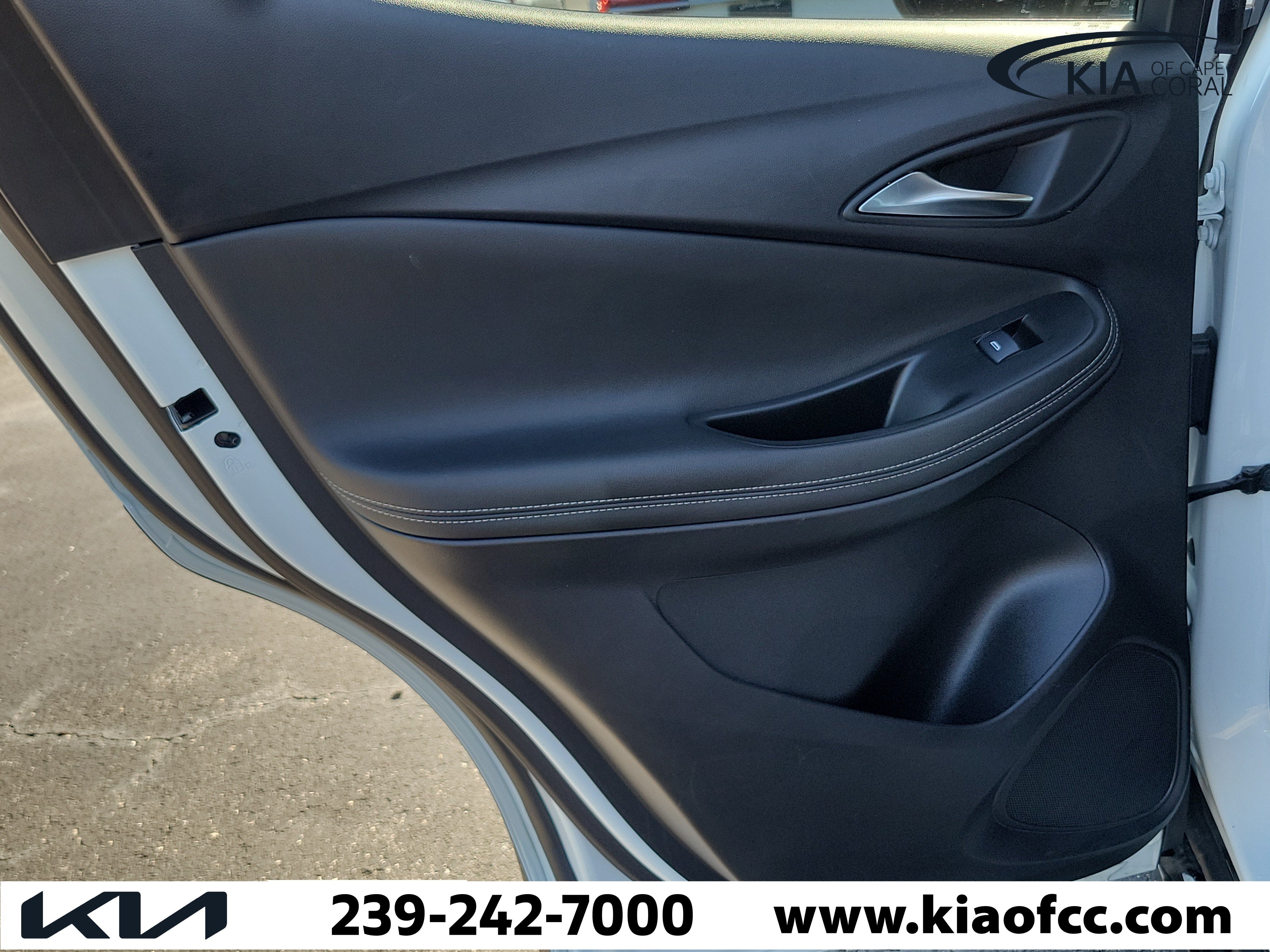 Used 2024 Buick Encore GX Sport Touring AWD/4WD image 14