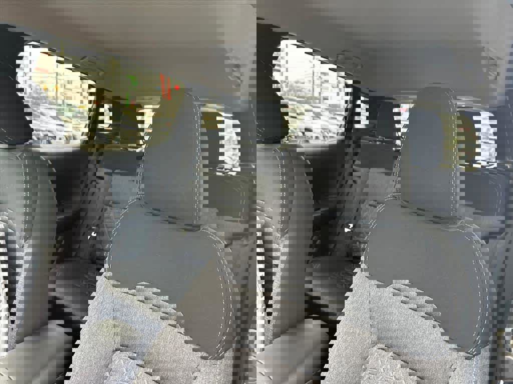 Used 2026 Nissan Kicks SV image 14