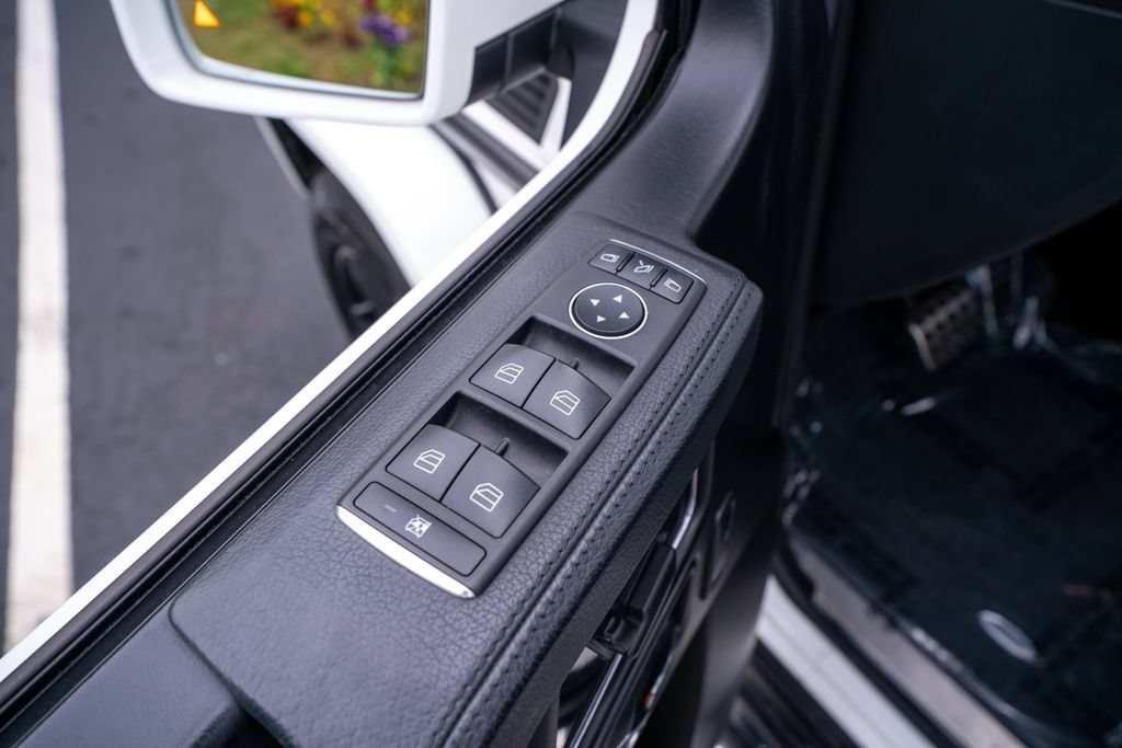 Used 2017 Mercedes-Benz G 550 image 27