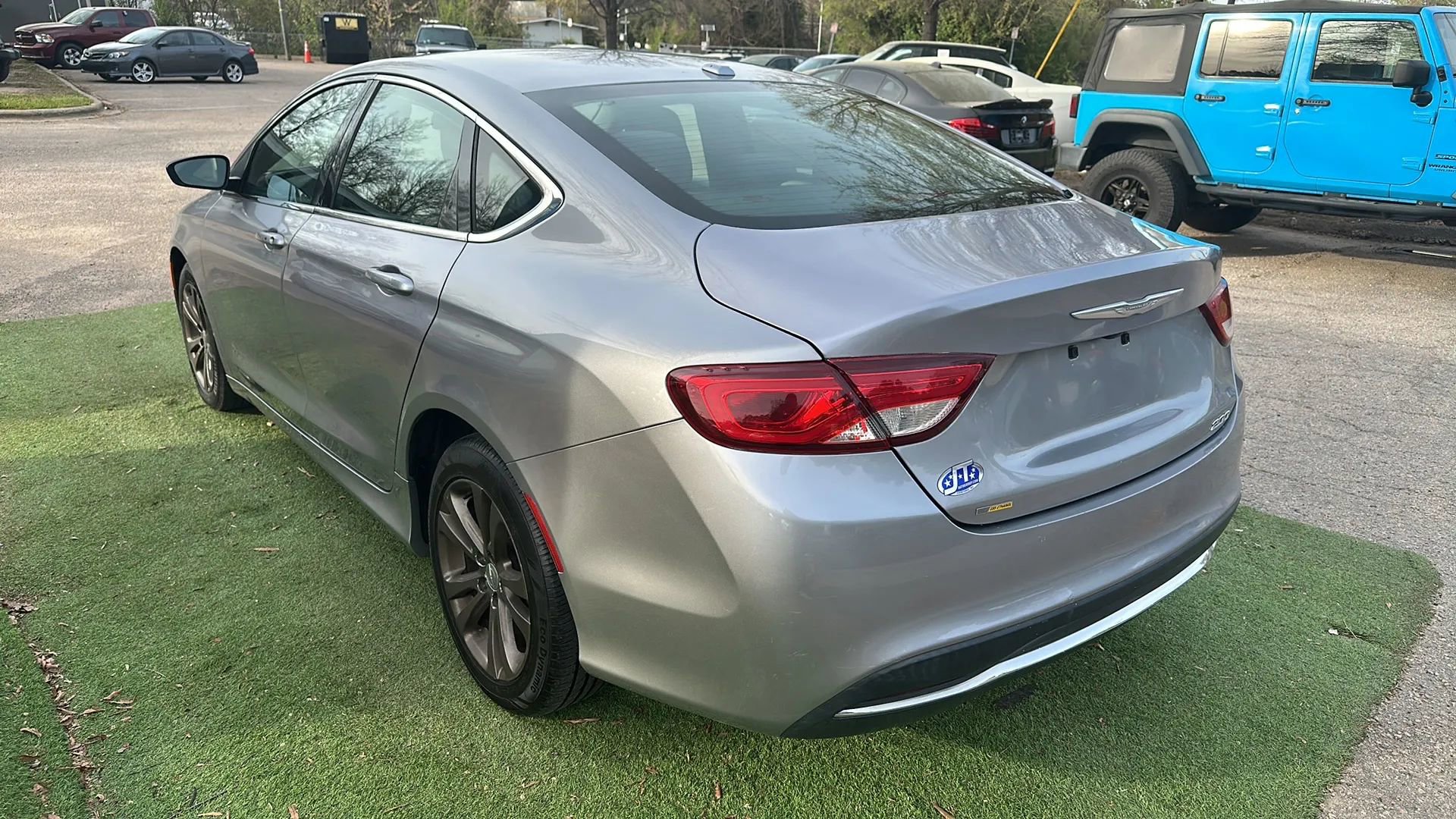 Used 2016 Chrysler 200 Limited w/ Convenience Group image 6