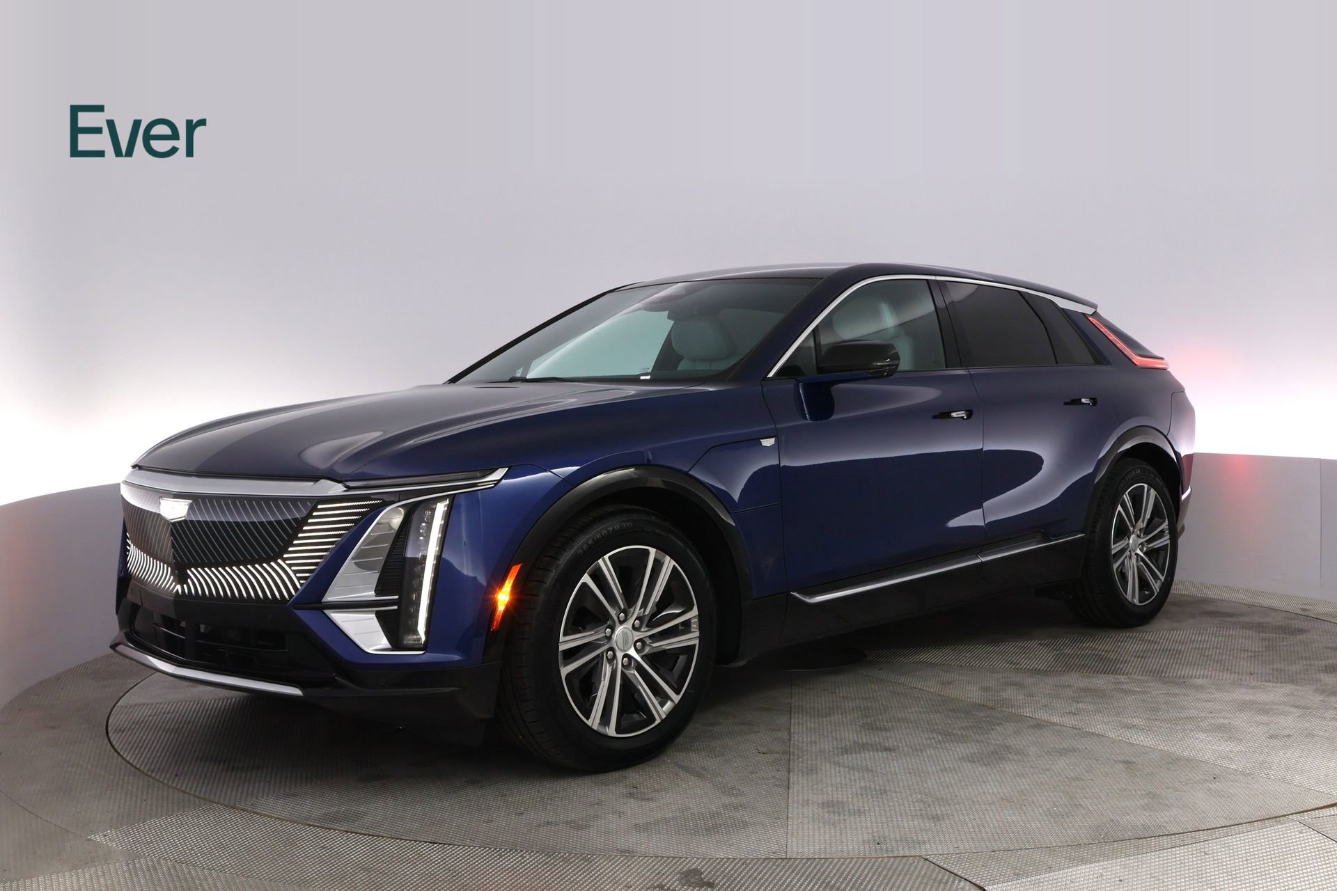 Used 2024 Cadillac Lyriq Luxury RWD image 2