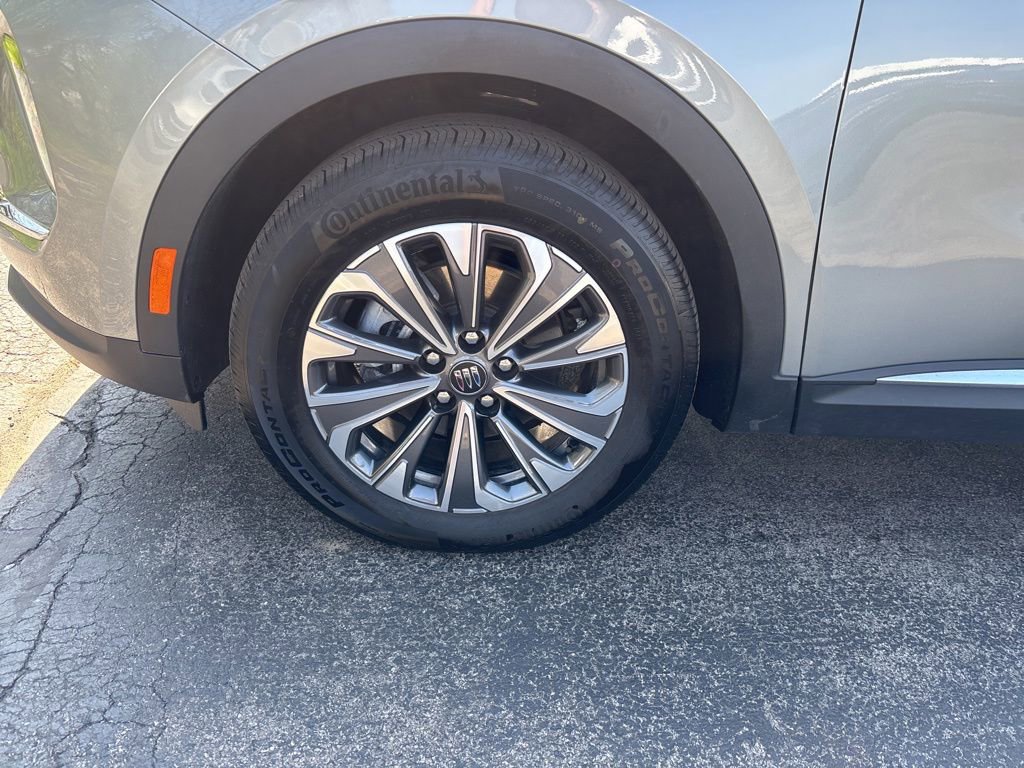 Used 2025 Buick Envision Preferred AWD/4WD image 11