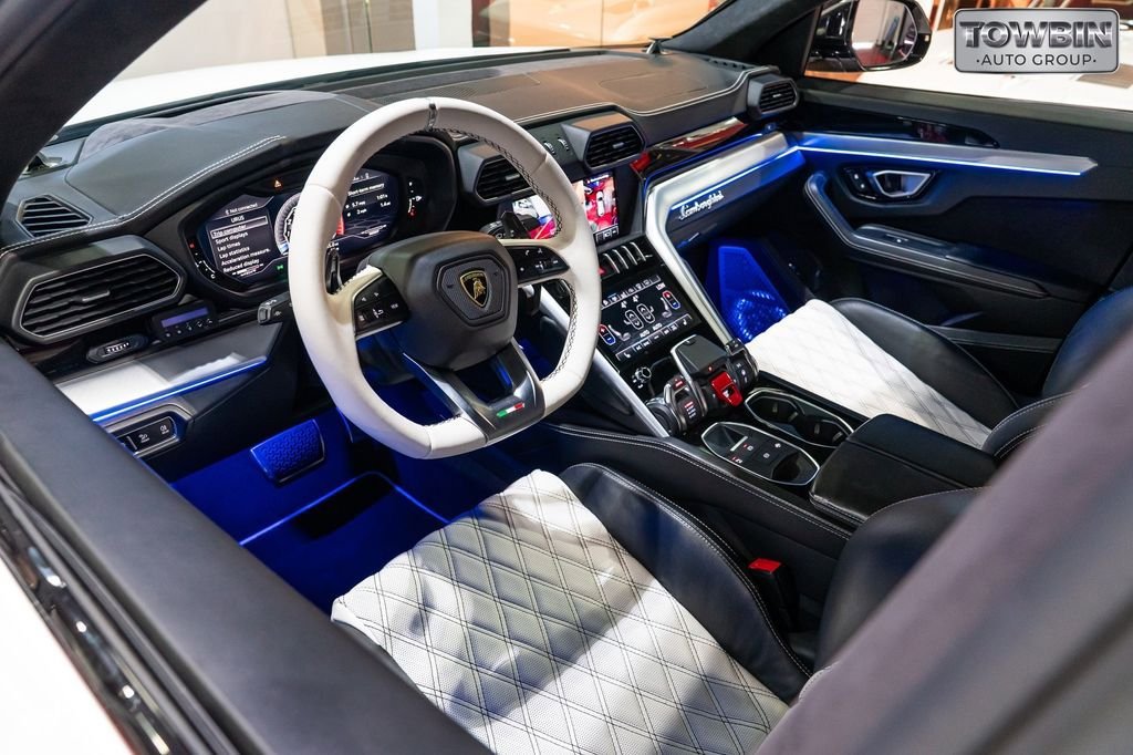 Used 2019 Lamborghini Urus AWD/4WD image 9