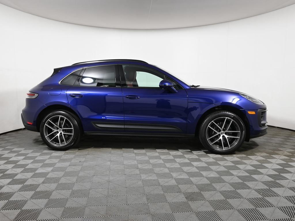 Used 2026 Porsche Macan AWD/4WD image 8