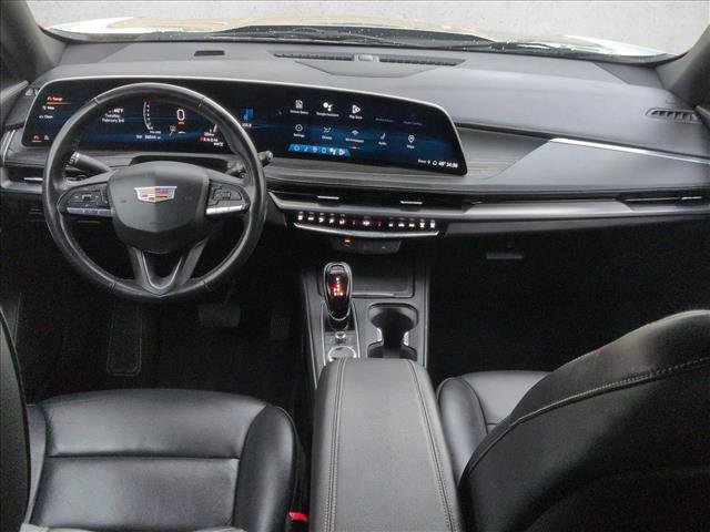 Used 2023 Cadillac XT4 Premium Luxury image 17