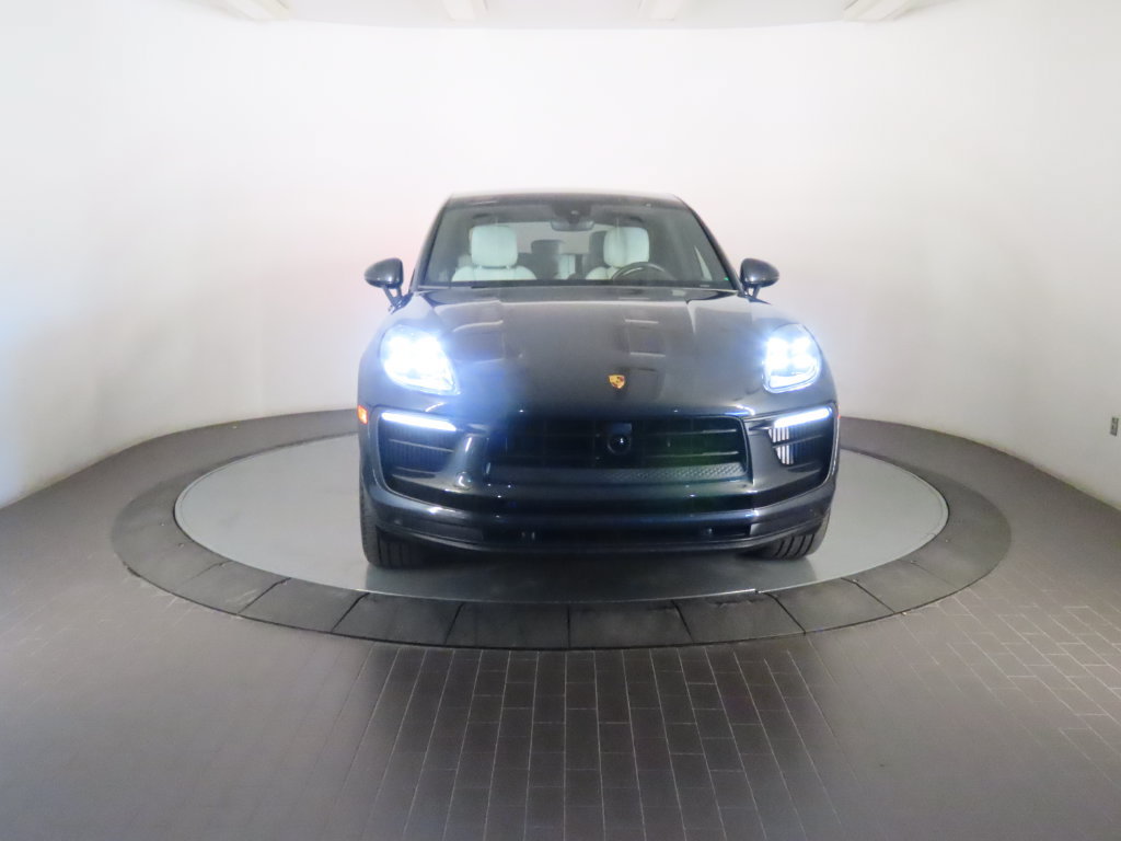 Certified 2023 Porsche Macan S AWD/4WD image 10