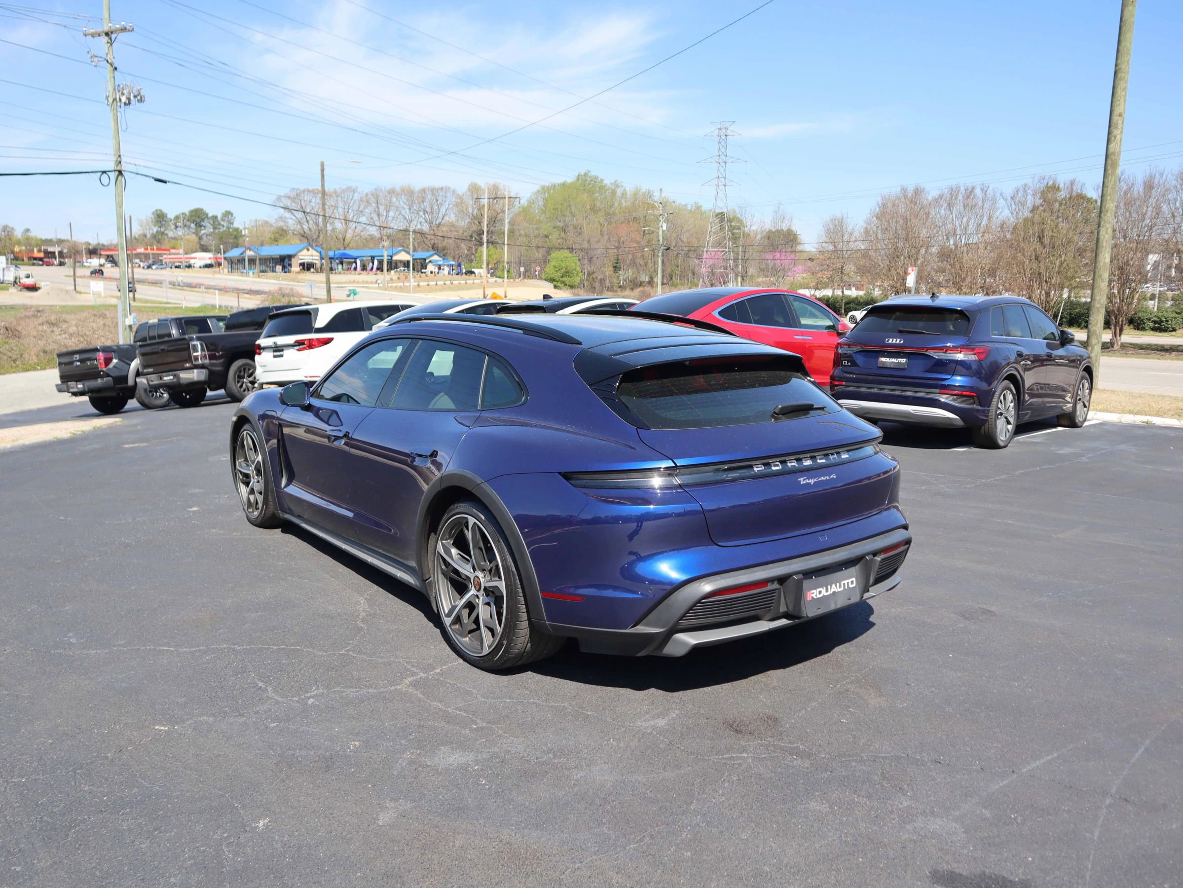 Used 2022 Porsche Taycan 4 Cross Turismo image 9