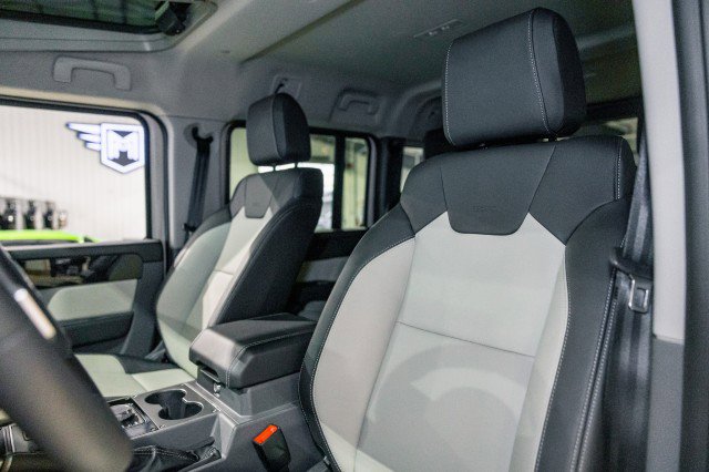 Used 2025 INEOS Grenadier image 20