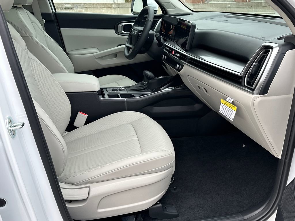 New 2026 Kia Sorento S w/ S Panoramic Sunroof Package image 11