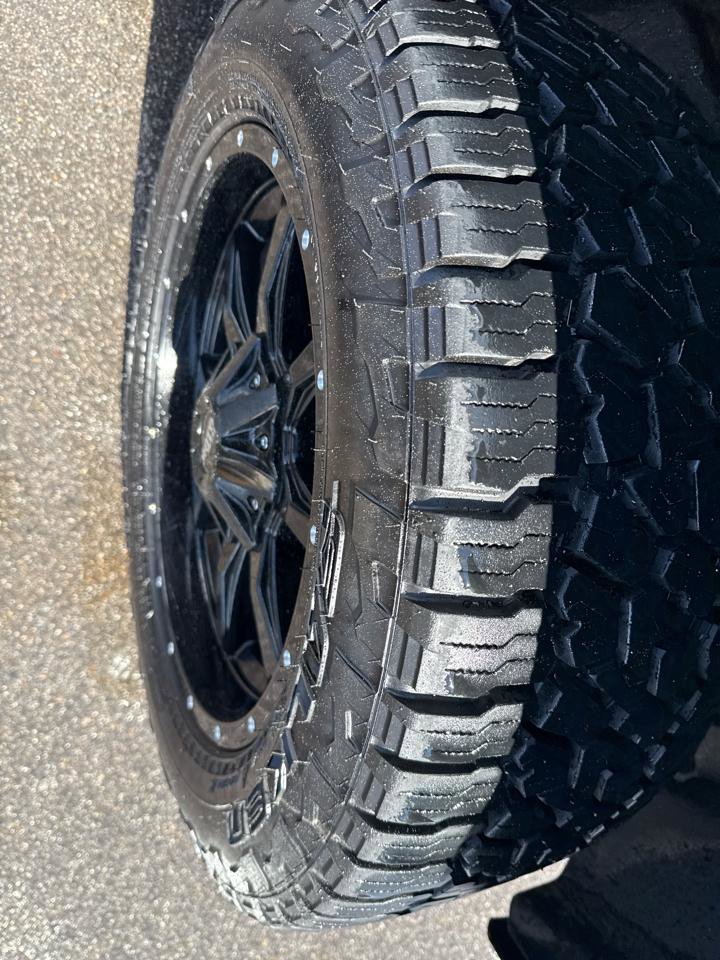 Used 2008 HUMMER H3 image 10