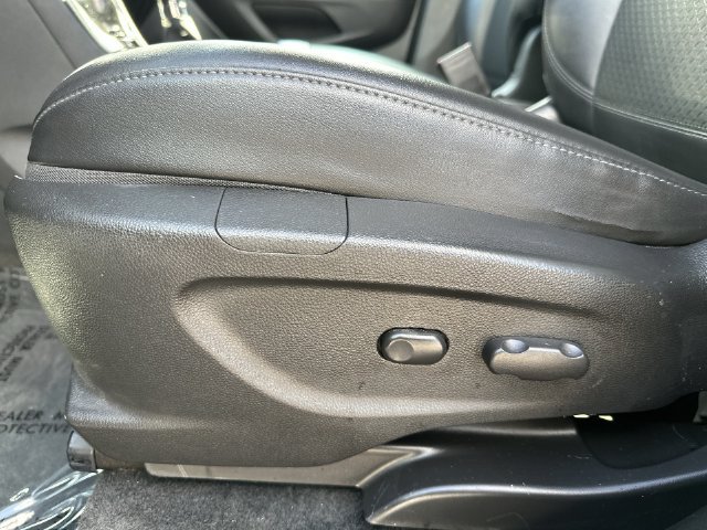 Certified 2018 Buick Encore Preferred w/ Experience Buick Package FWD image 16