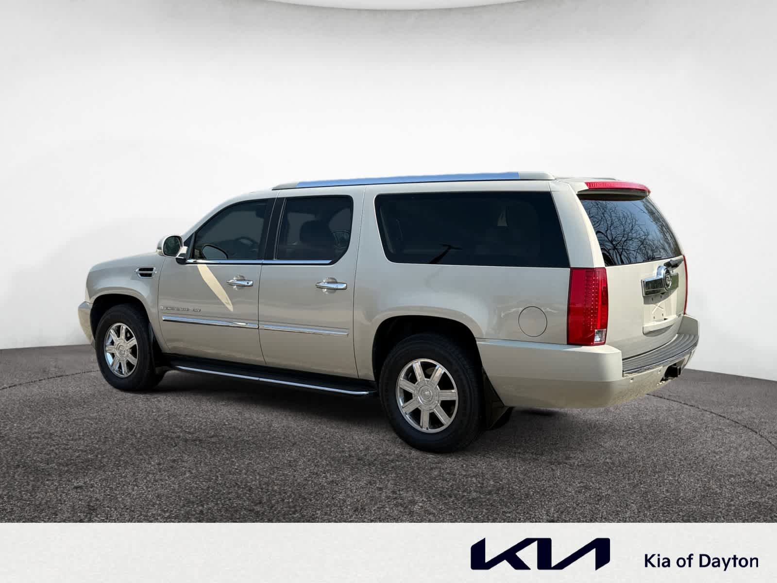 Used 2008 Cadillac Escalade ESV AWD image 3