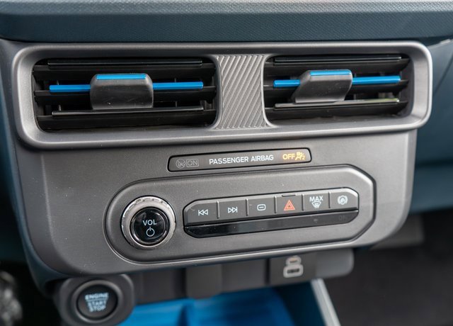 New 2025 Ford Maverick XLT w/ XLT Luxury Package image 19