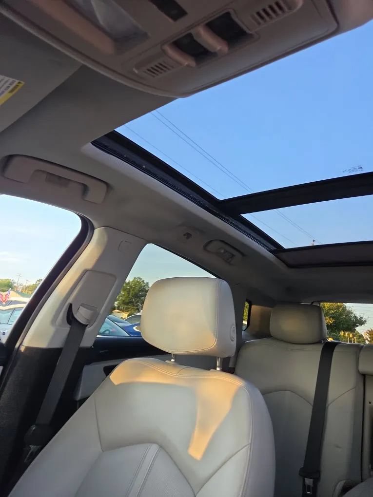 Used 2013 Cadillac SRX Luxury AWD/4WD image 17