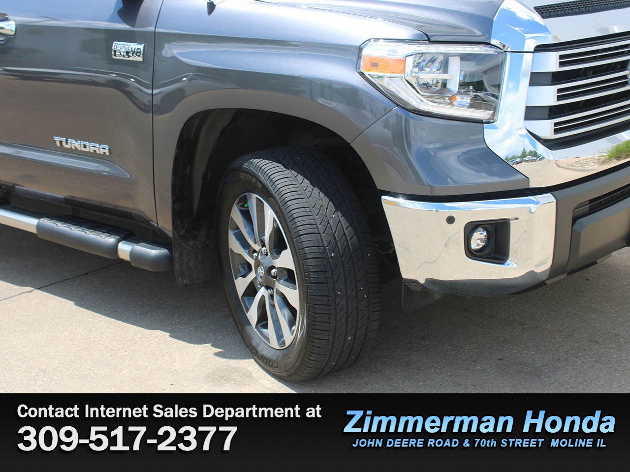Used 2018 Toyota Tundra Limited w/ Limited Premium Package AWD/4WD image 17
