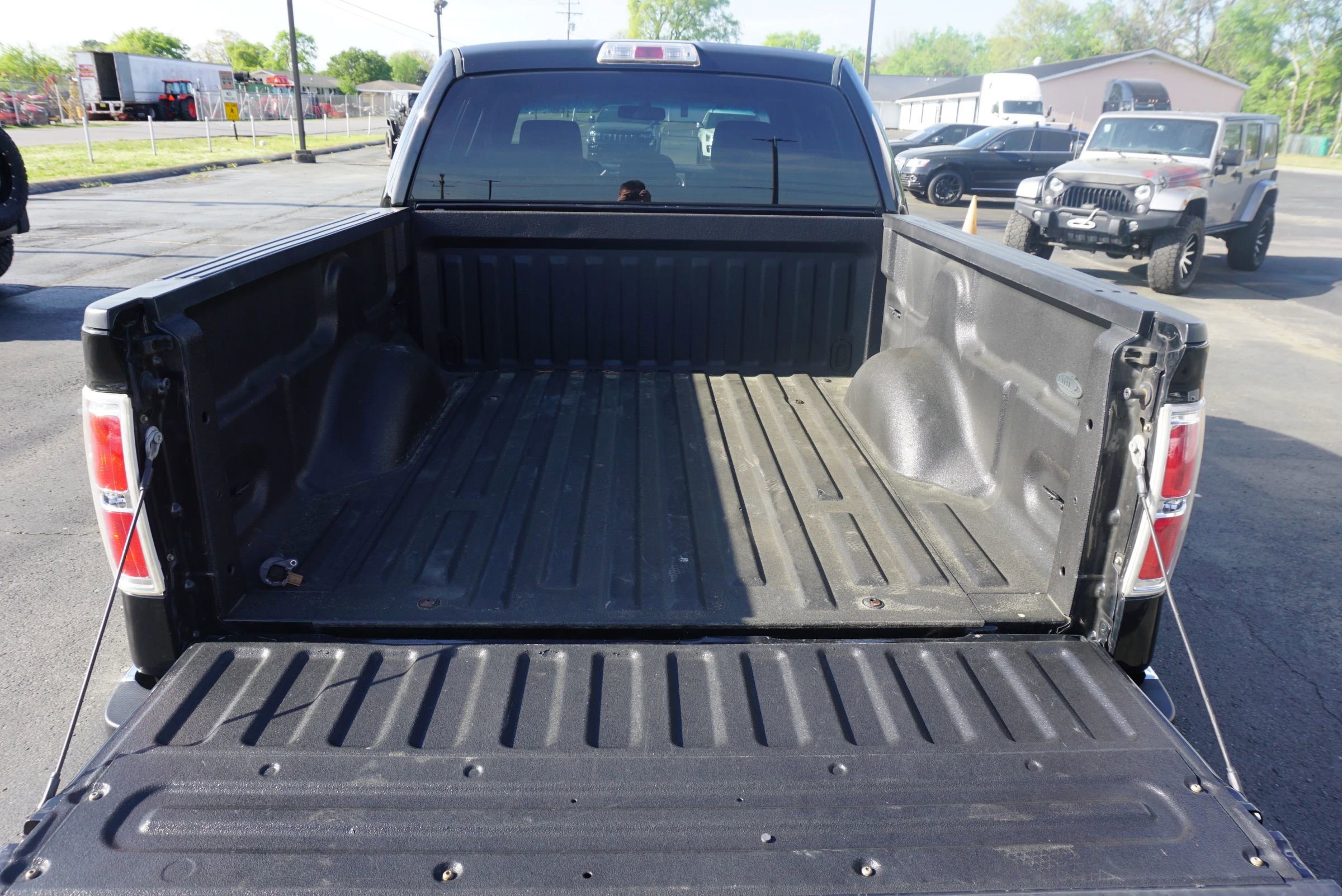 Used 2014 Ford F150 XLT w/ Equipment Group 302A Luxury image 25