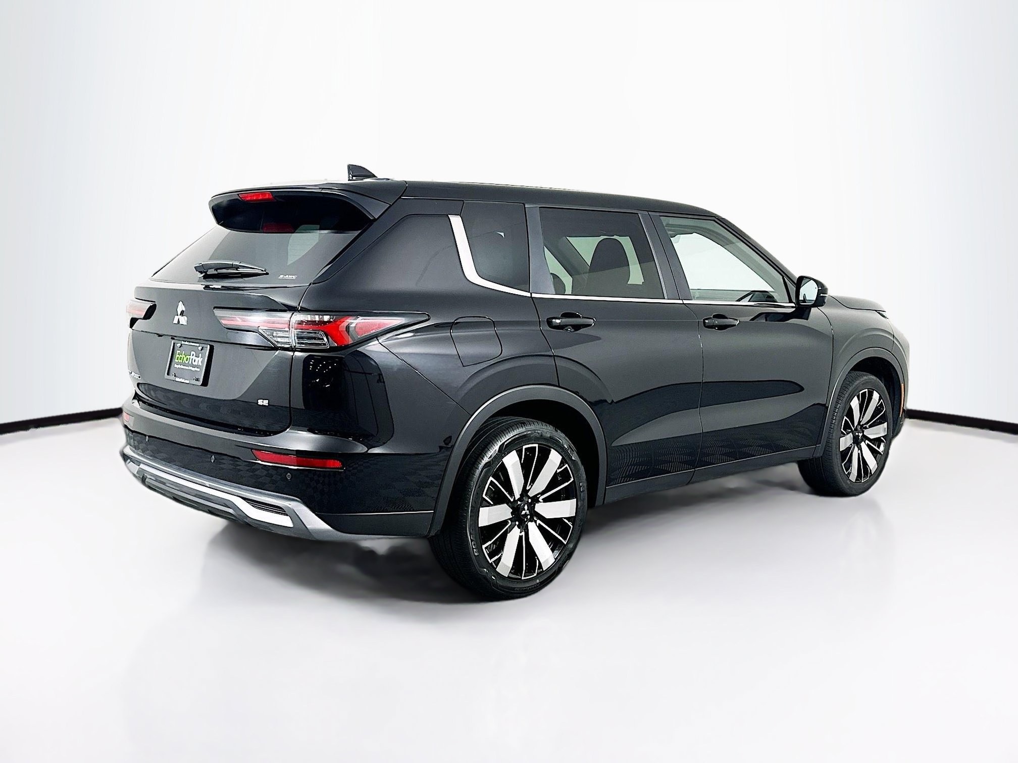 Used 2025 Mitsubishi Outlander SE AWD/4WD image 9