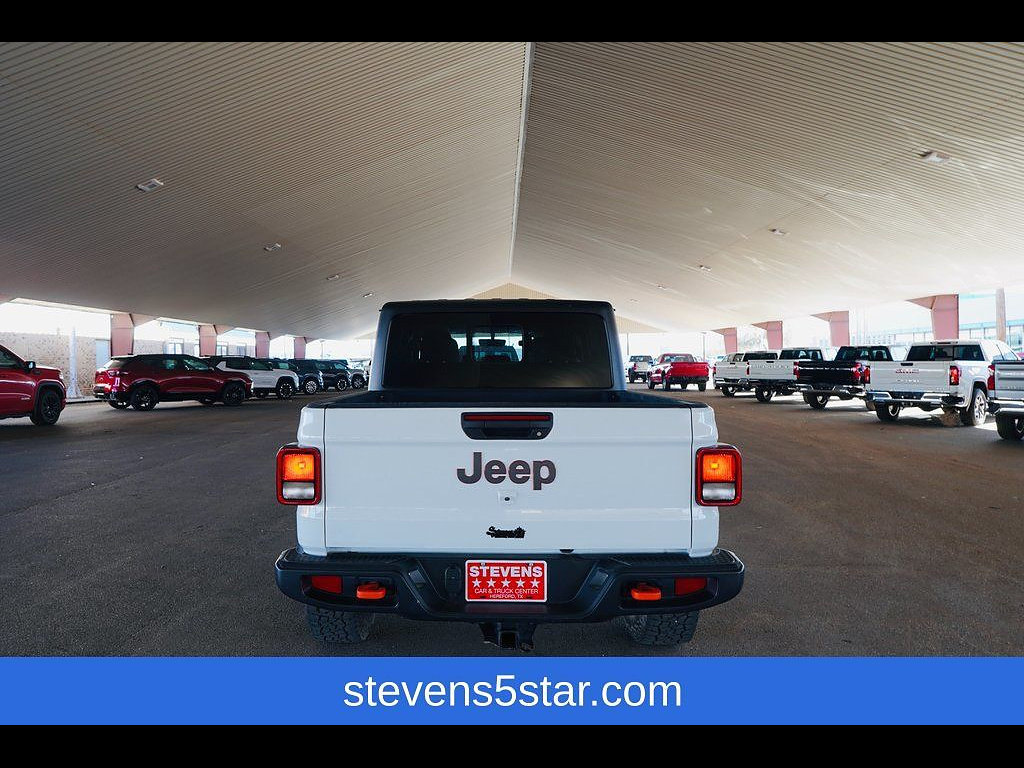 Used 2023 Jeep Gladiator Mojave w/ Cold Weather Group AWD/4WD image 4