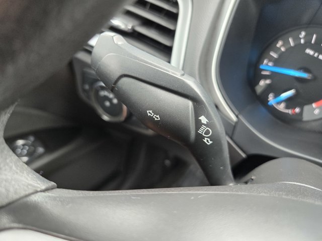 Used 2015 Ford Fusion SE FWD image 22