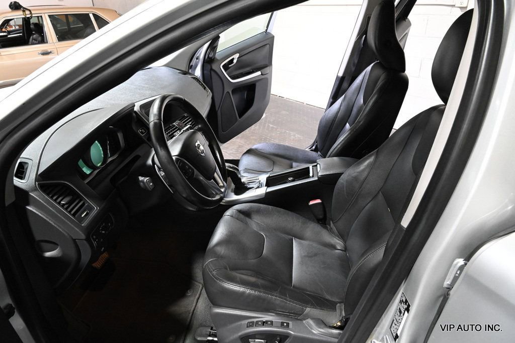 Used 2015 Volvo XC60 T6 Premier Plus image 17