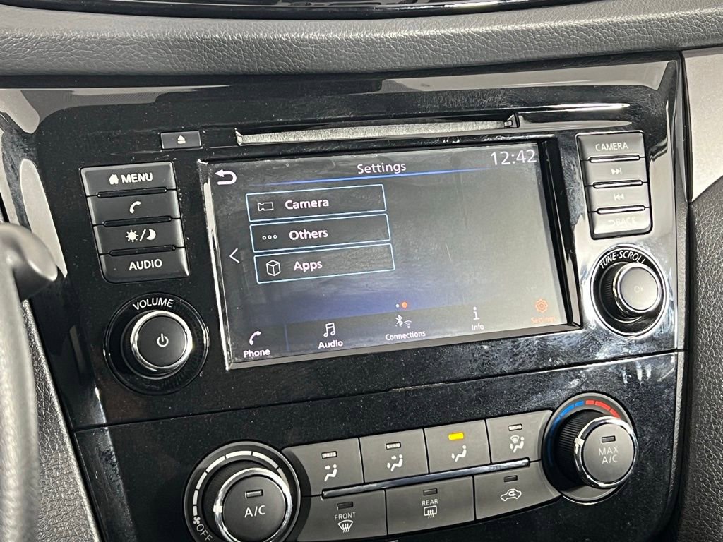 Used 2022 Nissan Rogue Sport S image 25