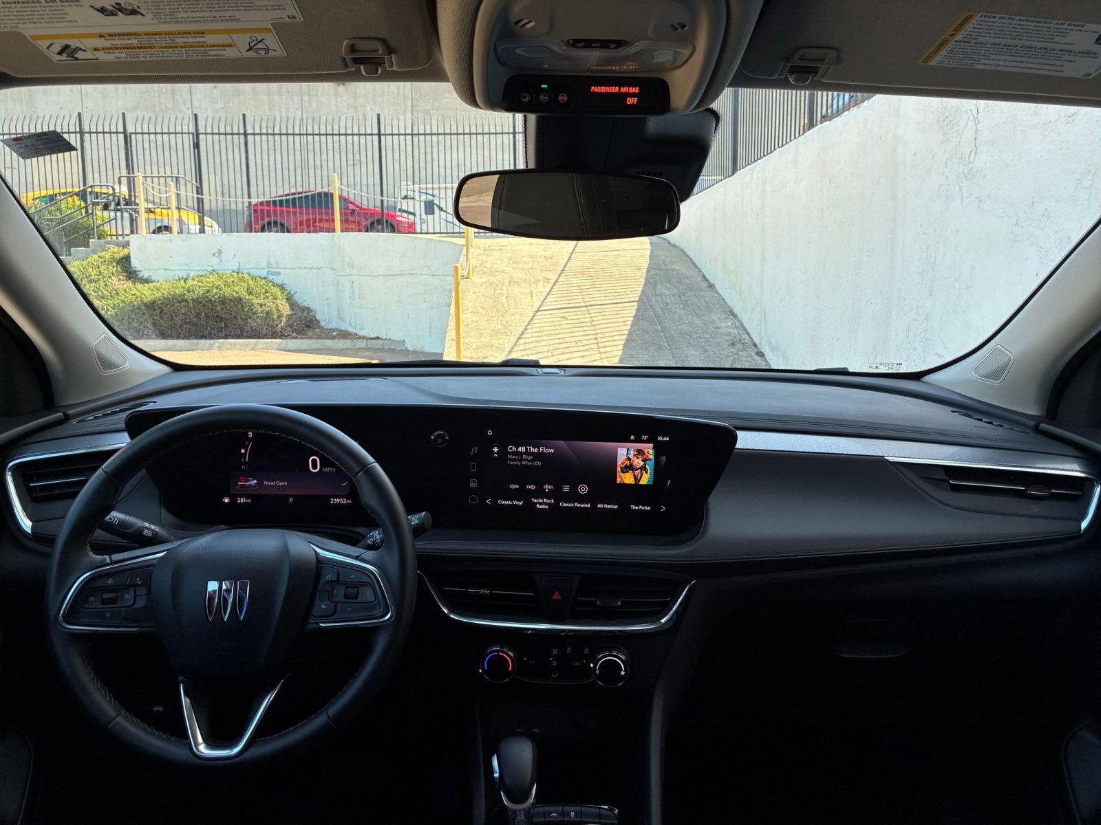 Used 2025 Buick Encore GX Preferred image 32