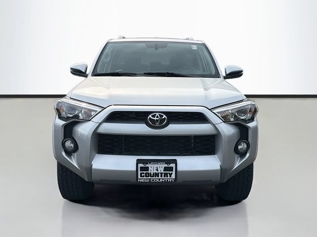 Used 2017 Toyota 4Runner SR5 Premium AWD/4WD image 2