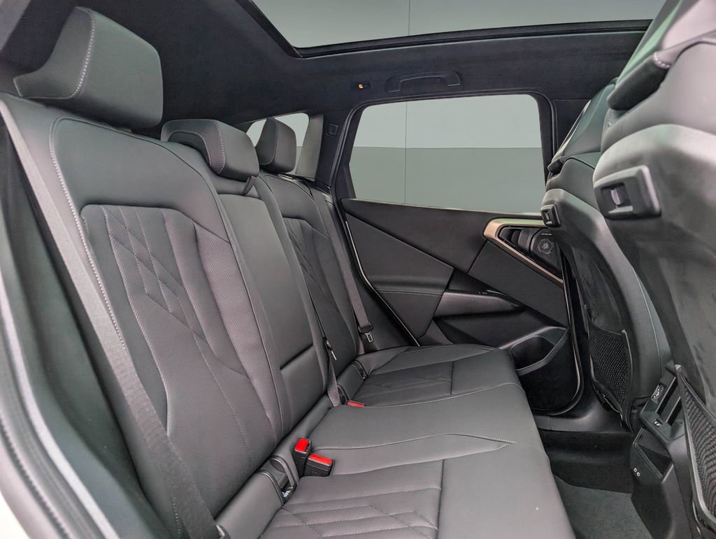 New 2025 BMW X3 xDrive30i w/ Convenience Package image 19