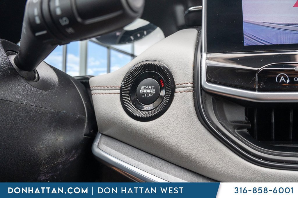Used 2022 Jeep Compass Limited AWD/4WD image 10