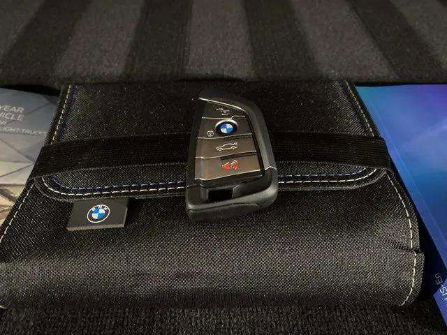Used 2025 BMW i4 xDrive40i w/ Parking Assistance Package image 91