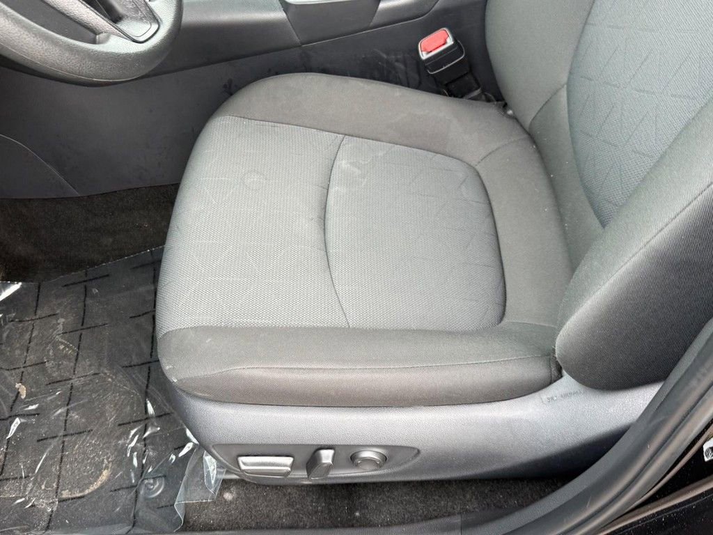 Used 2025 Toyota RAV4 XLE image 16