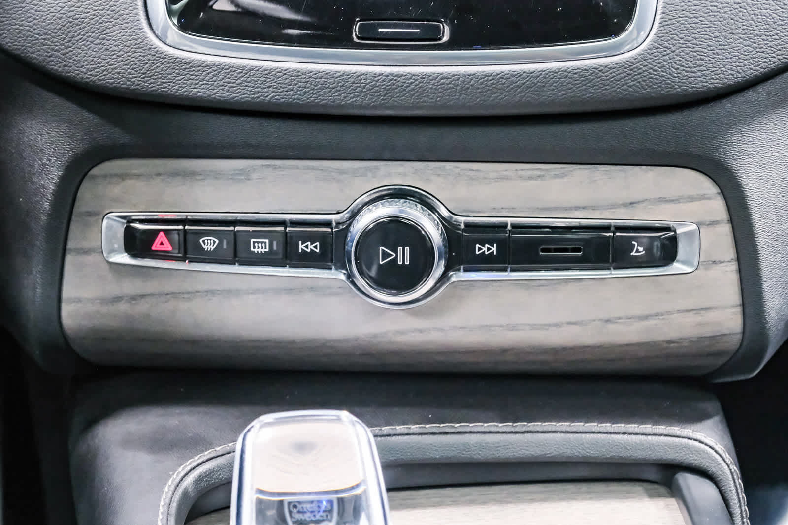Used 2022 Volvo XC90 T8 Inscription w/ Advanced Package AWD/4WD image 17