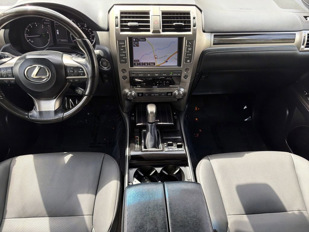 Used 2021 Lexus GX 460 Premium w/ Premium Package image 16