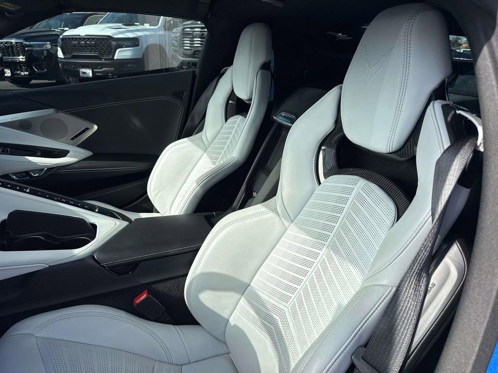 Used 2022 Chevrolet Corvette Stingray Preferred Cpe w/ Z51 Performance Package image 9