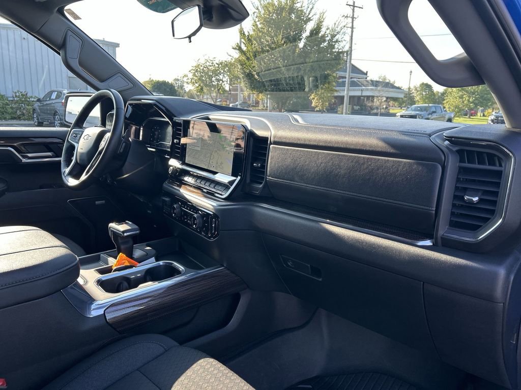 Certified 2025 Chevrolet Silverado 1500 RST image 34