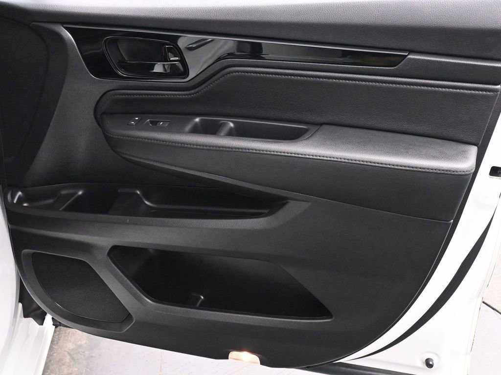 Used 2023 Honda Odyssey Elite image 21