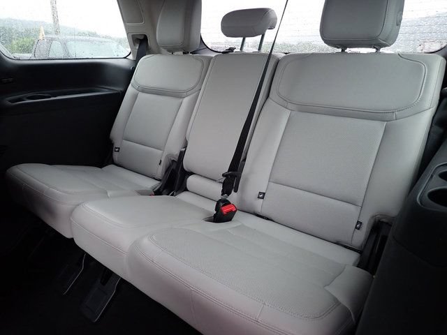 Used 2025 Ford Expedition Platinum w/ Driver's Package AWD/4WD image 21