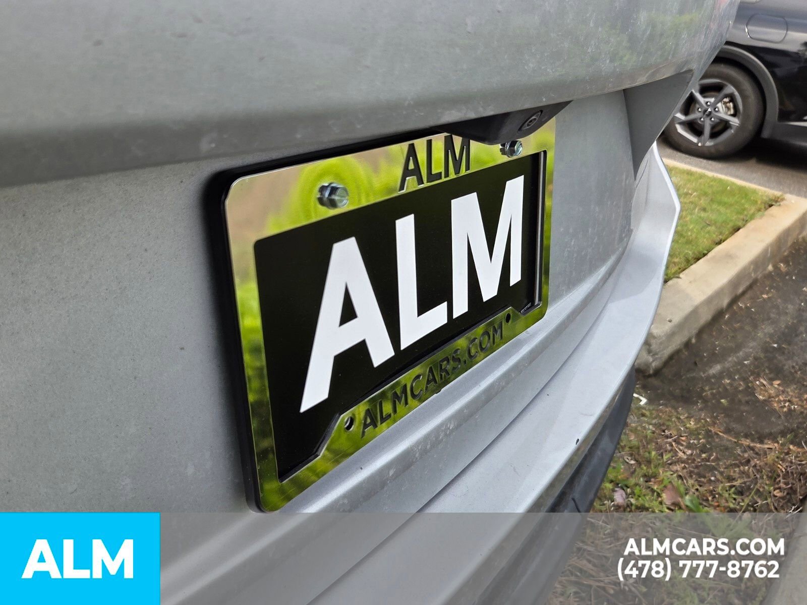 Used 2025 Jeep Grand Cherokee Altitude image 10