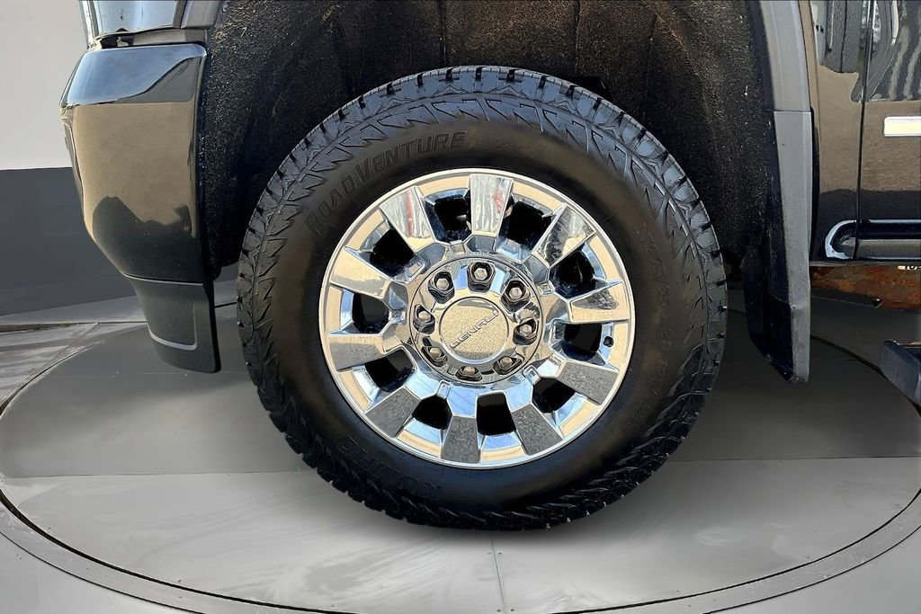 Used 2017 GMC Sierra 2500 Denali w/ Duramax Plus Package AWD/4WD image 31