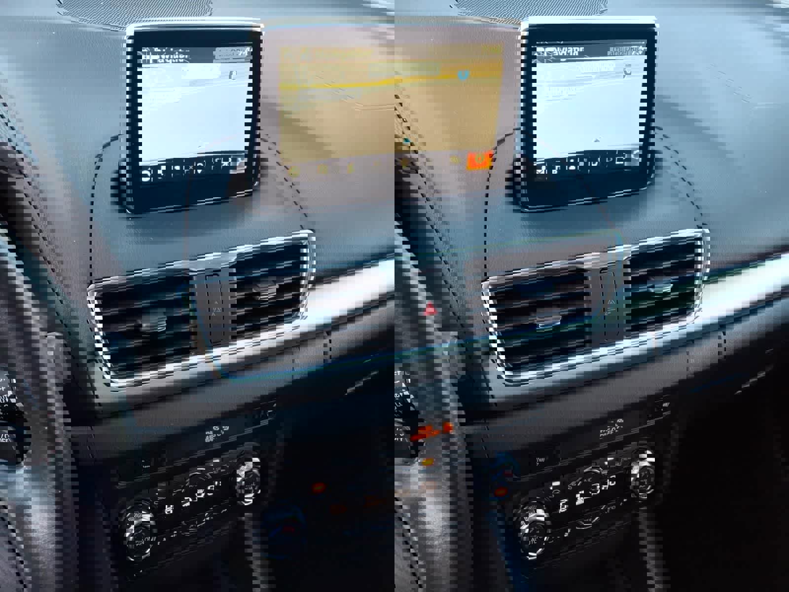 Used 2014 MAZDA MAZDA3 s Grand Touring w/ Technology Package FWD image 20