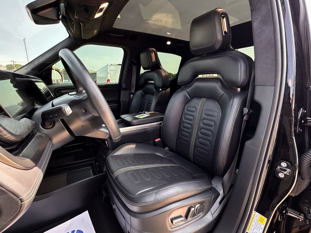 Used 2023 Rivian R1T Adventure AWD/4WD image 12