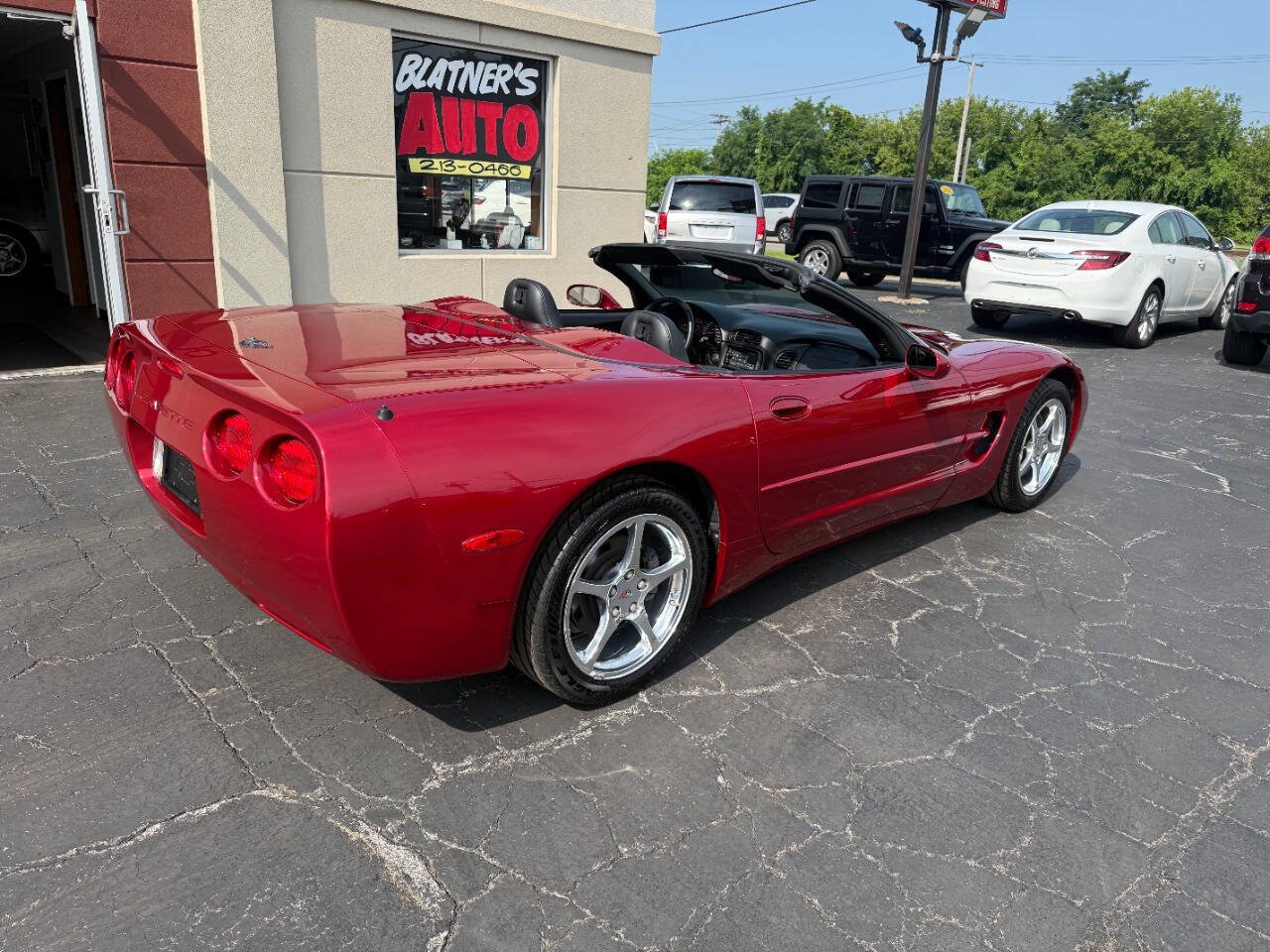 Used 2001 Chevrolet Corvette Convertible w/ Preferred Equipment Group2 RWD image 6