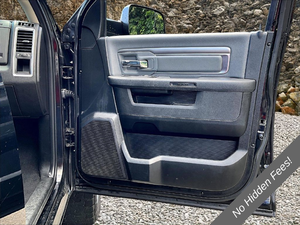 Used 2022 RAM 1500 Classic SLT w/ Electronics Group AWD/4WD image 19