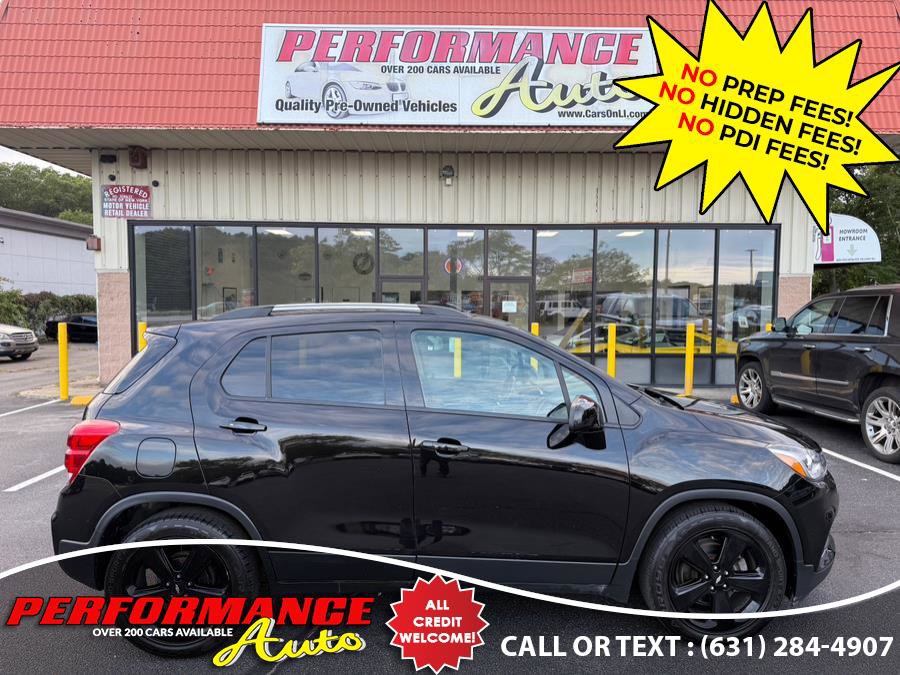 Used 2018 Chevrolet Trax Premier w/ Midnight Edition FWD image 2