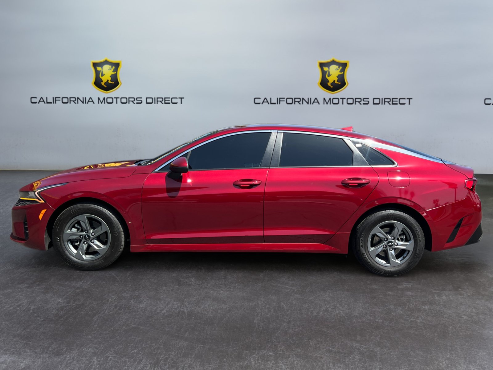 Used 2023 Kia K5 LXS FWD image 2