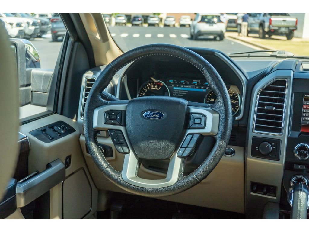 Used 2015 Ford F150 Lariat w/ Equipment Group 502A Luxury RWD image 21
