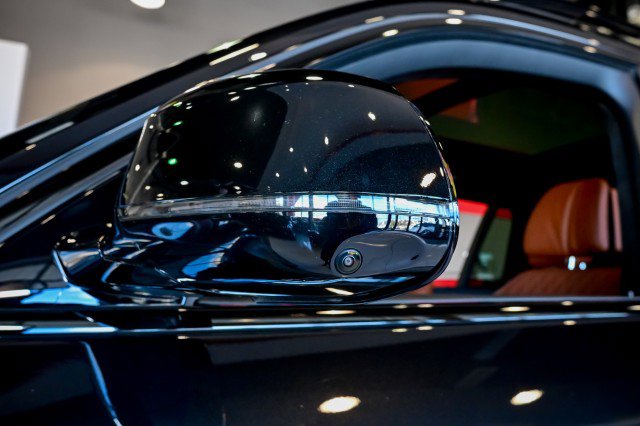 Used 2023 BMW X7 xDrive40i w/ Executive Package image 49