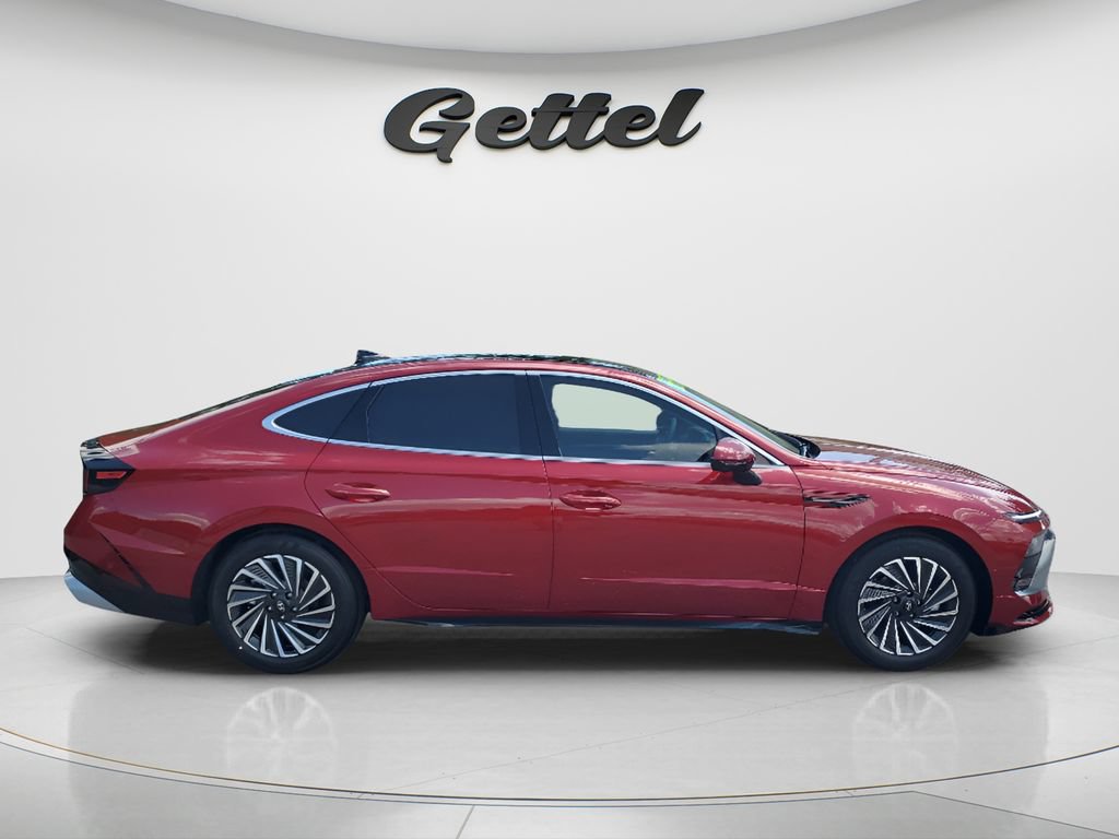 Certified 2026 Hyundai Sonata Limited FWD image 4